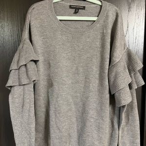 Banana Republic wool sweater XS ruffle sleeves